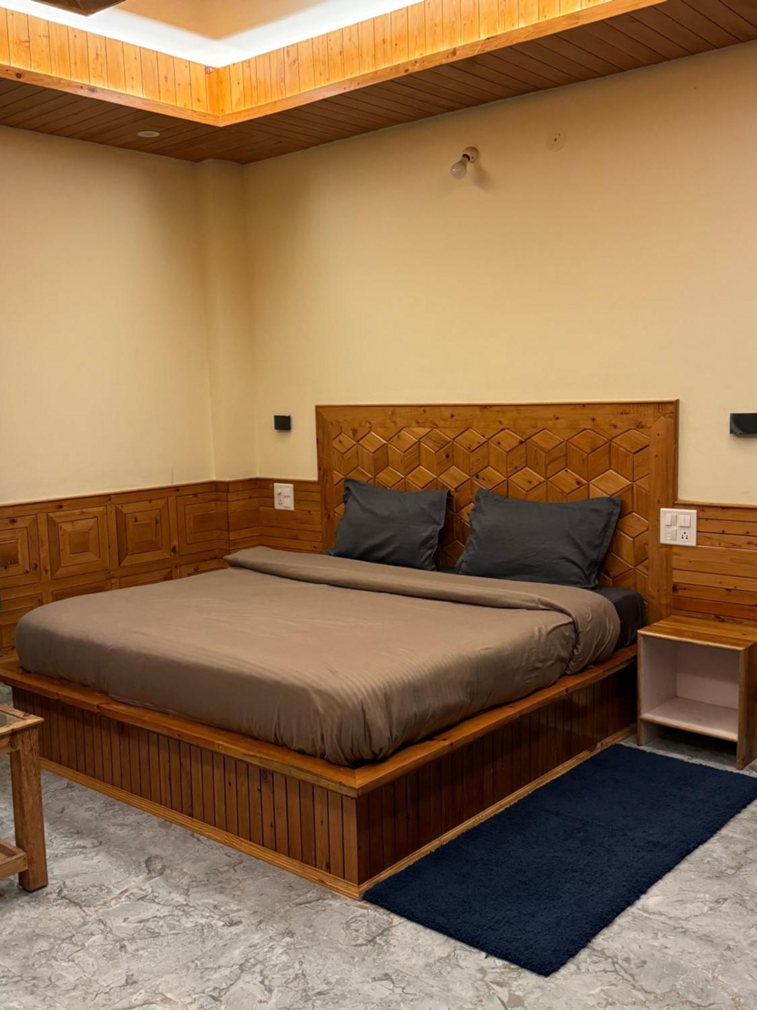 Delight Homestay Касол Екстериор снимка